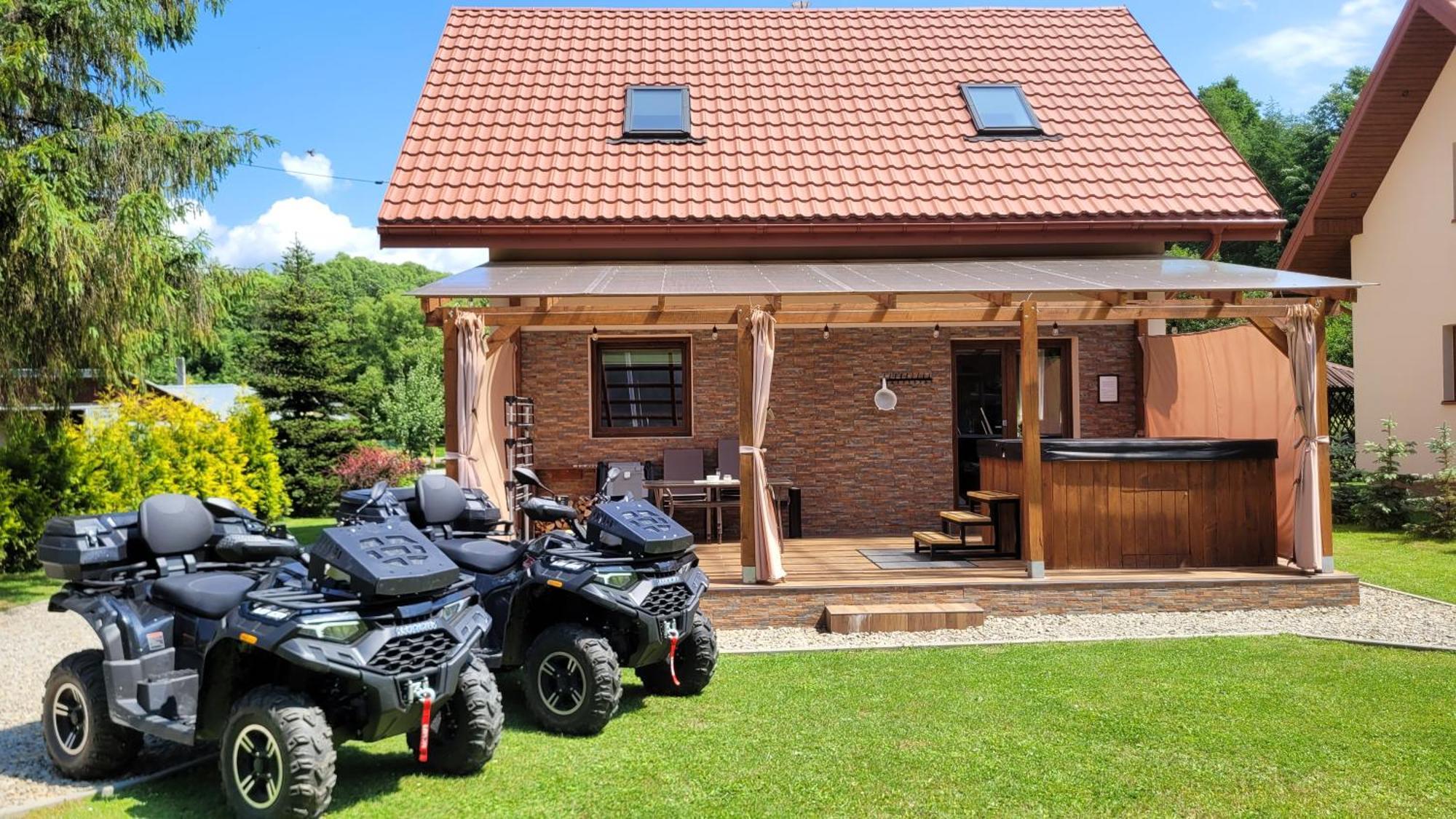 Urocza Kryjowka Ze Spa Lesko Exterior photo